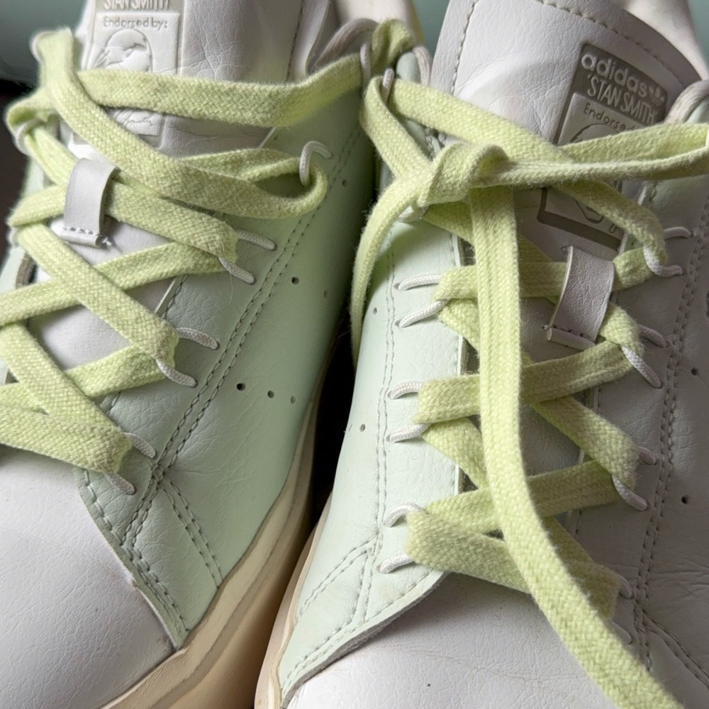 Adidas Stan Smith Women's Sneakers - White and Green - Picture 2 of 5